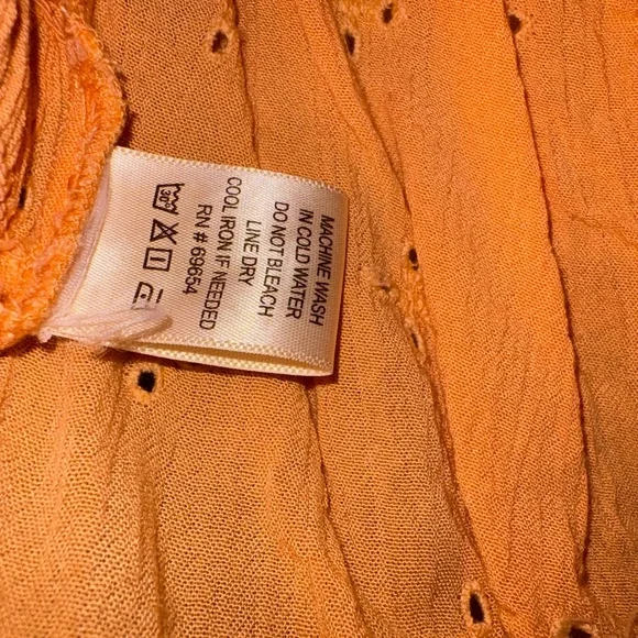 Orange Ruffled Women's Top size medium - Picture 4 of 5